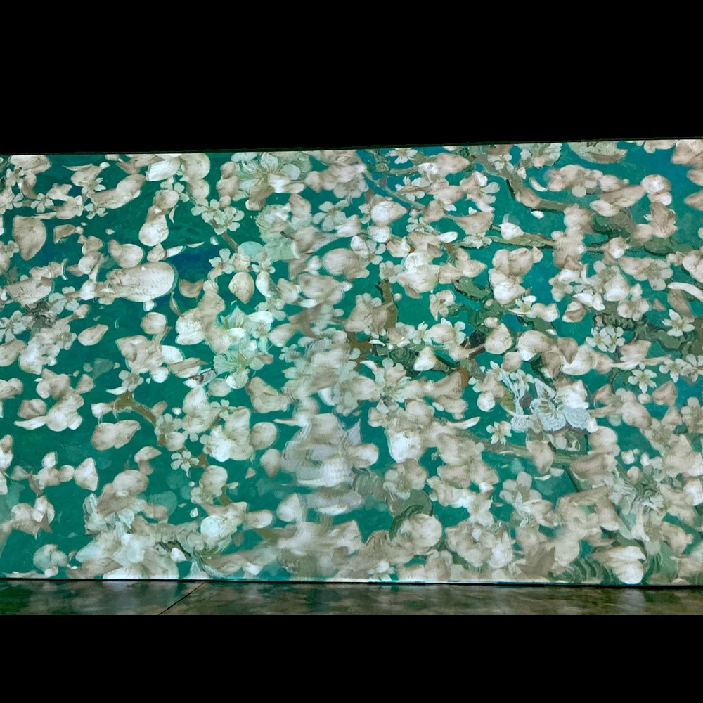 Meet your Posher, Clarie